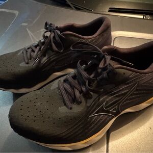 New Men's Mizuno Wave Sky 06 Running Shoes, Size 9.5